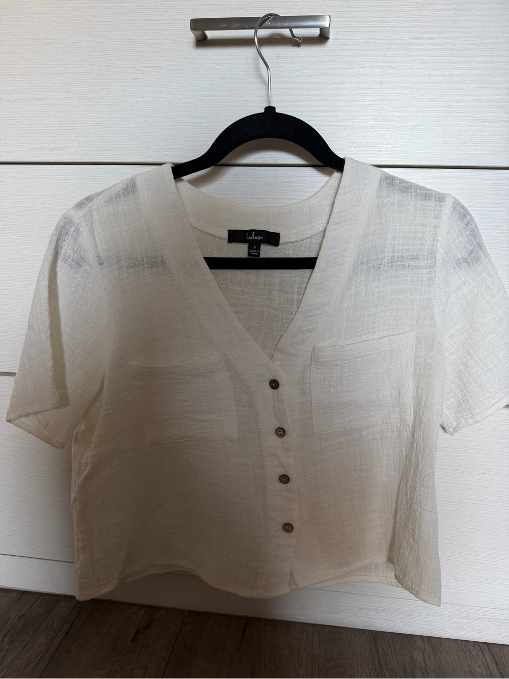 Lulus Button-Front Textured Crop Top - Picture 3 of 3